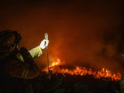 Mientras los incendios en Valle Magdalena siguen sin control, brigadistas lograron contener las llamas en Quillén