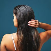 Sin químicos ni productos caros: dejá tu cabello liso y brilloso con 2 ingredientes que siempre tenés en casa