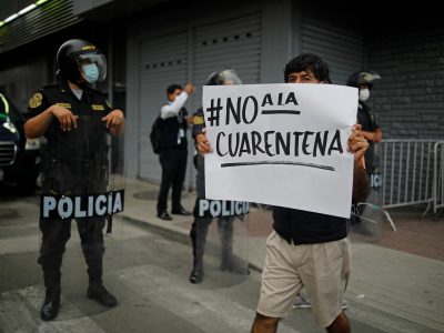 Antivacunas protestan en Chile contra el pase sanitario y los “privilegios a los vacunados”