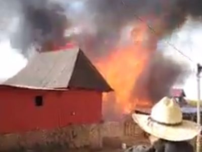 Mueren dos niñas de 3 y 9 años en un incendio en Los Reyes, Michoacán
