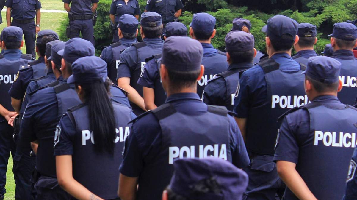 Policía. Fuente: (Instagram).