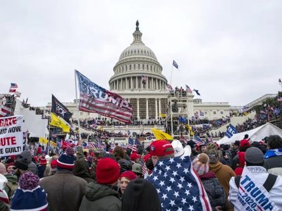 Recomiendan cargos penales contra Trump por asalto al Capitolio