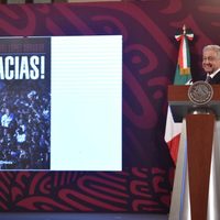 Confirma AMLO próxima aparición de su libro “¡Gracias!”; es la historia “desde que inicié”
