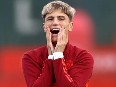 Recuperó la sonrisa: el regalo de Alejandro Garnacho a una fan tras tener un hermoso gesto