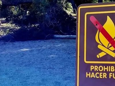 En medio de la emergencia ígnea escracharon a una pareja que hizo fuego en el arroyo Carreri