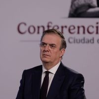 Ebrard buscará hablar con Elon Musk sobre el futuro de Tesla en NL tras la victoria de Trump
