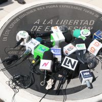 Reforma a "Ley Chayote" mantiene condiciones para censura sutil a medios: Artículo 19