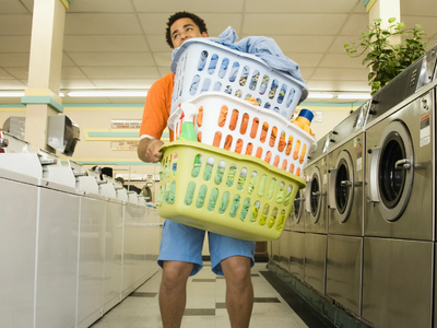 El secreto de la abuela que tenés que conocer para que tu ropa salga más suave del lavarropa