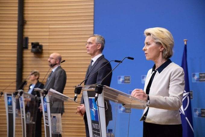 Secretario general de la OTAN, Jens Stoltenberg; presidenta de la Comisión Europea, Ursula von der Leyen, y presidente del Consejo Europeo, Charles Michel