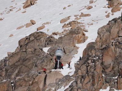 Instalaron dos dispositivos para prevenir las avalanchas de nieve en el Cerro Catedral