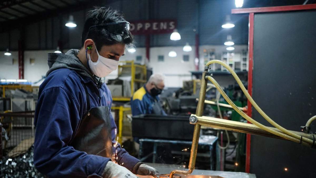 La discusión sobre el modelo de trabajo en Argentina es un debate pendiente. Fuente: (Twitter)