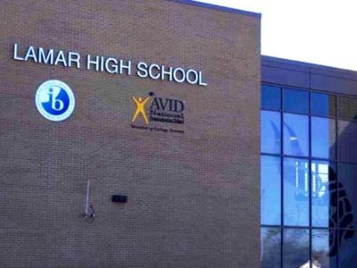 Dos estudiantes heridos en un nuevo tiroteo en escuela de Texas