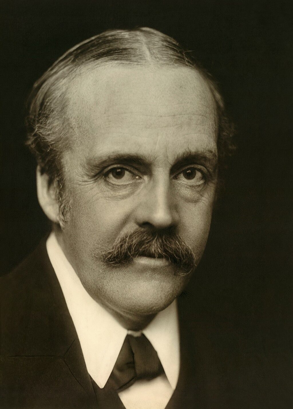 Arthur Balfour Foto Wikipedia