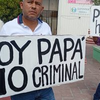 Padres denuncian irregularidades en órdenes de restricción que les impiden ver a sus hijos