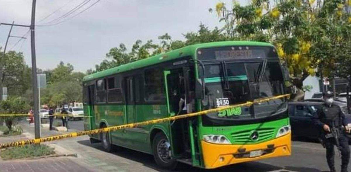 El cuerpo de la mujer quedó a bordo del autobús en Guadalajara