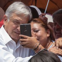 AMLO justifica amnistía: "persecución nos empantanaría"