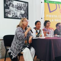 Medalla Leona Vicario a la poeta Rosina Conde
