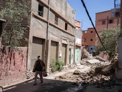 Réplica de 3.9 en Marruecos mientras rescatistas buscan sobrevivientes