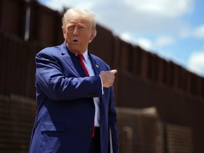 Gobierno de Trump considera invocar “privilegio de secretos de estado” en vuelos de deportación