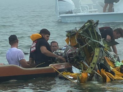 Aeronave médica de la Marina perdió comunicación minutos antes de estrellarse en Texas