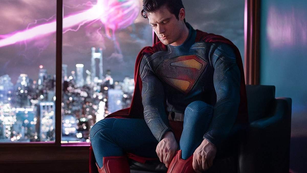 David Corenswet con el traje de Superman