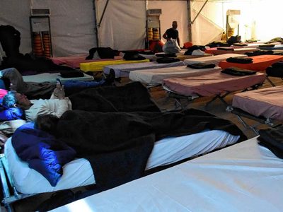 Más de 500 personas pasaron por el refugio nocturno de Neuquén desde su apertura en junio