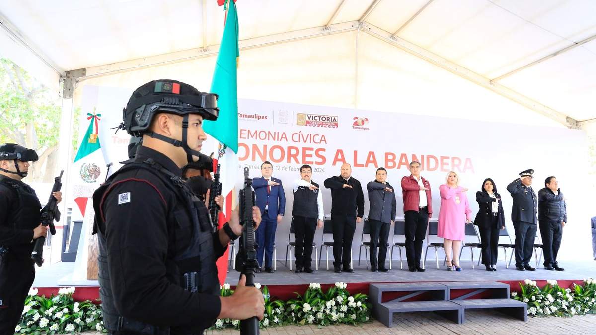 Entrega gobernador apoyos para mejorar servicios e infraestructura en Victoria