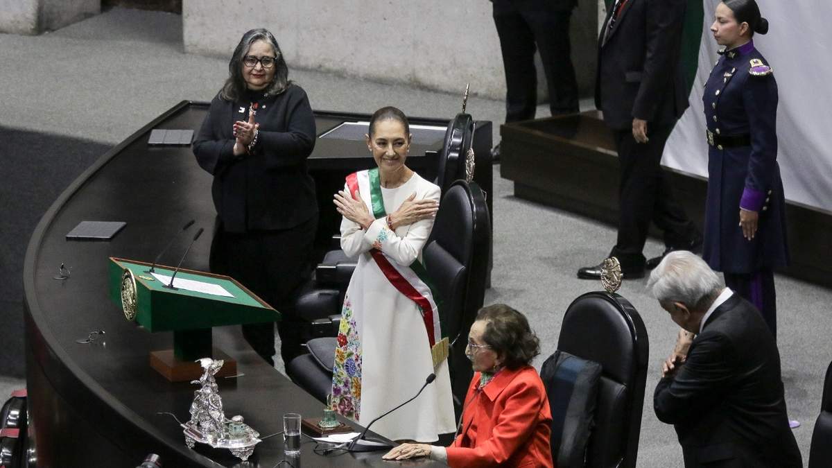 En la imagen, Sheinbaum durante su toma de protesta