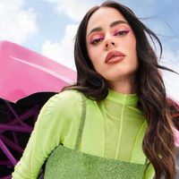 Tini Stoessel da cátedra de moda con su variada colección de microbikinis