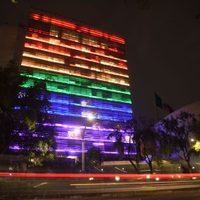 Legisladoras urgen a aprobar la ley contra las “terapias de conversión”