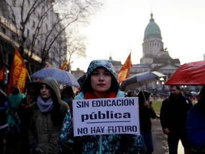 Macri y sus embates  contra la educación pública