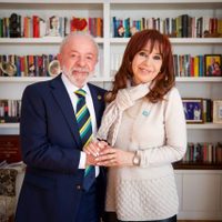 Cristina Kirchner cargó contra Milei tras recibir Lula