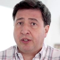 El Gobierno tiene "una gran deuda pendiente con jubilados y discapacitados", admitió Arroyo
