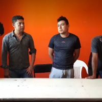 Guardia comunitaria de Petaquillas, Guerrero, libera a hombres detenidos por 'resistirse a revisión”