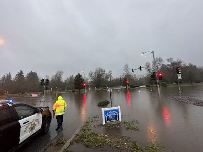 Biden declara la situación de emergencia en California por las inundaciones (Videos)