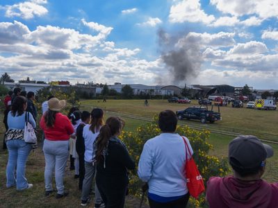 Sheinbaum informó que aeronave se desplomó en Toluca por posible falla técnica