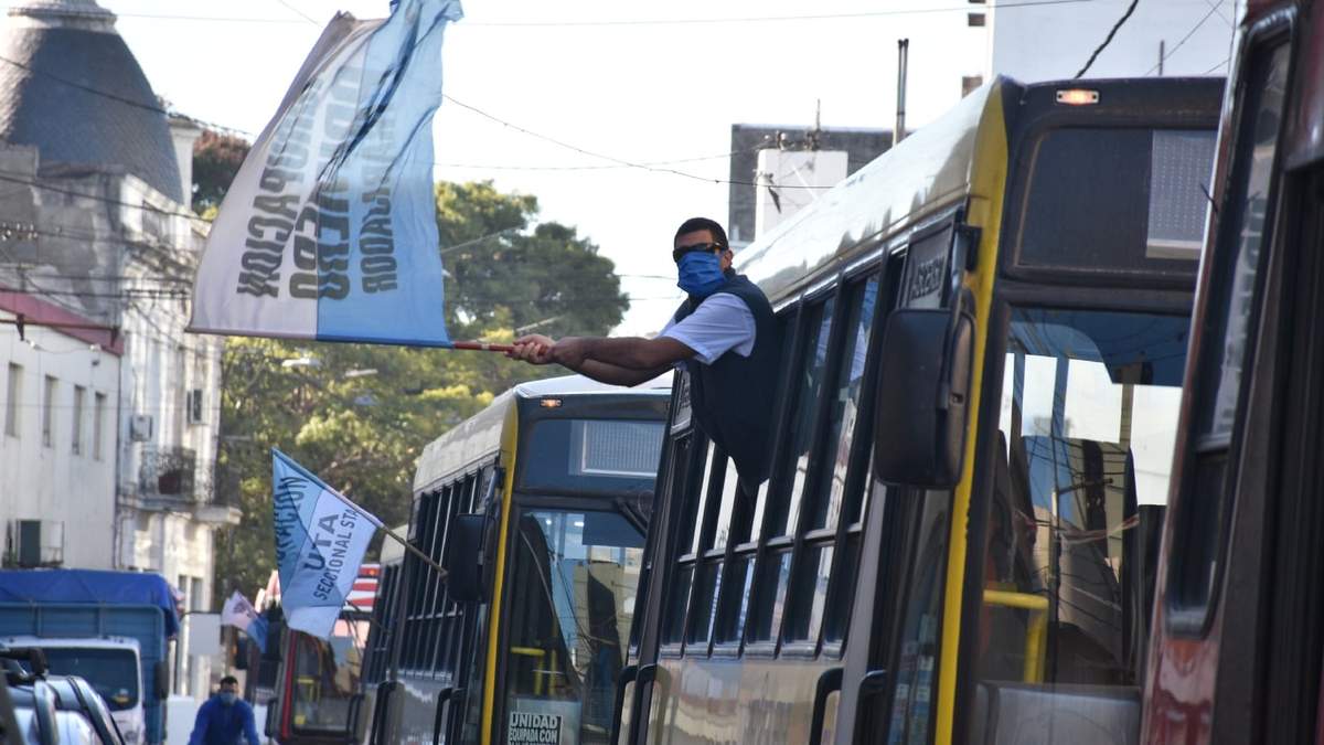 Protesta de choferes de la Unión Tranviarios Automotor (UTA). Fuente: (Twitter)