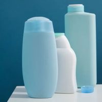 Si tenés envases de shampoo vacíos, no los tires: armá este original y útil accesorio para tu celular