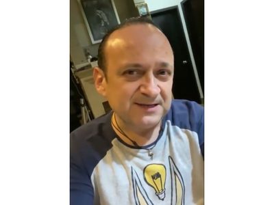 Lalo España denuncia amenazas tras tildar a AMLO de inepto, imbécil y corrupto