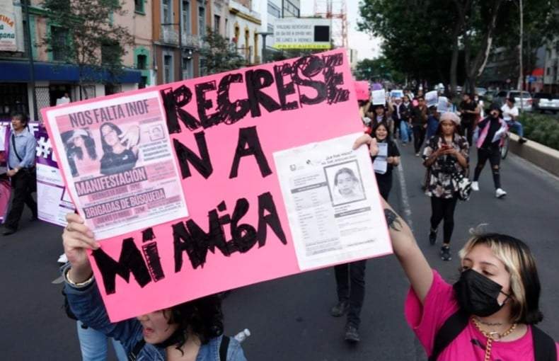 Manifestación para la localización de “Inof"