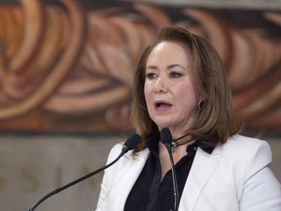 INCDA exige retirar título de licenciada a Yasmín Esquivel tras escándalo por plagio de tesis