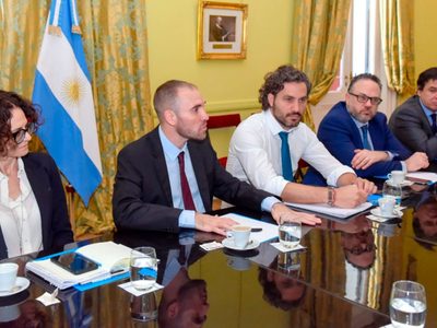 Continúa la reunión de Gabinete para evaluar medidas en la pandemia de coronavirus