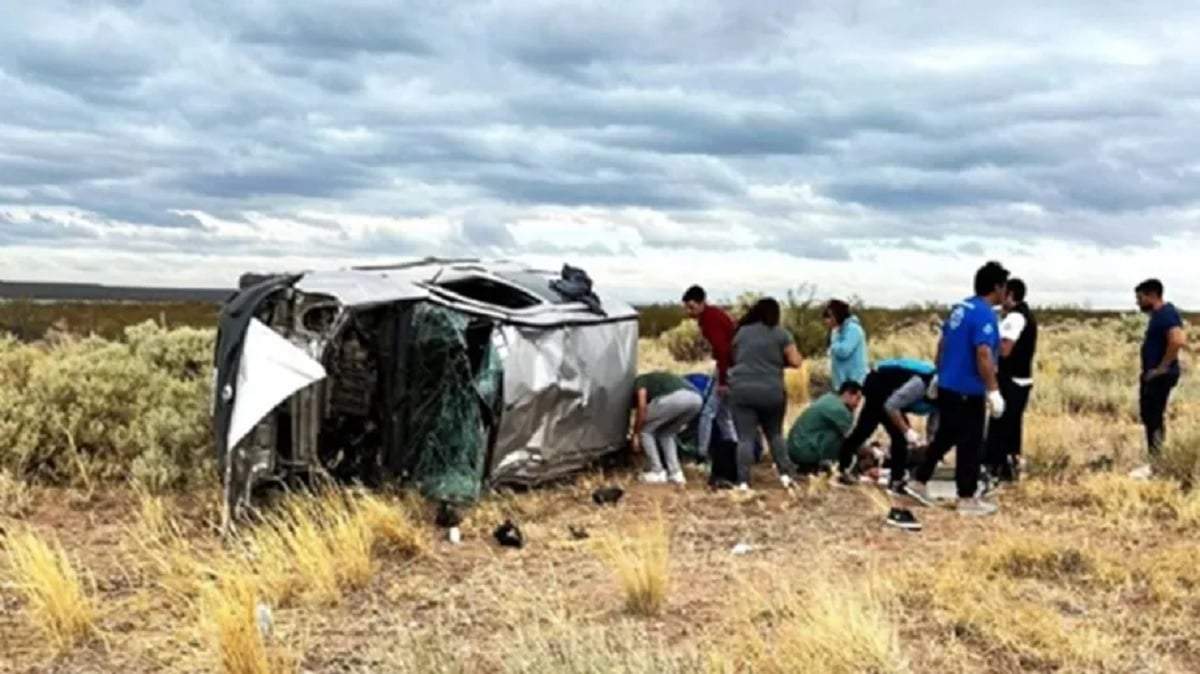 Las víctimas viajaban en la Renault Kangoo. Fuente: (X)