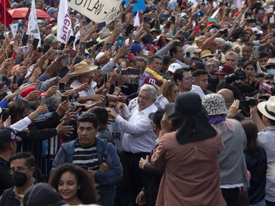 Kenia López va contra AMLO: Denunciará desvío de recursos públicos en marcha
