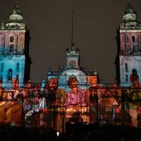 Lluvia intensa y poca afluencia marcan inauguración de “Memoria Luminosa”