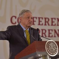 AMLO agradece apoyo del PES a su campaña; descarta ir contra resolución del TEPJF