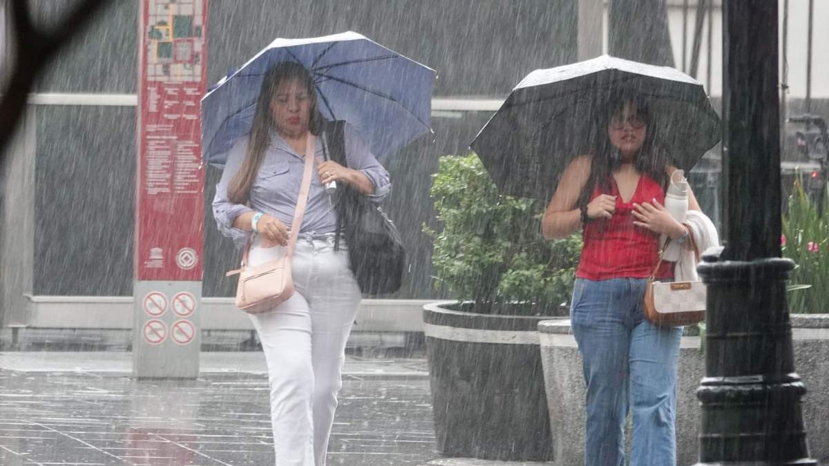 Probabilidad de chubascos y lluvias puntuales fuertes en la Ciudad de México este viernes