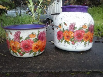 No las tires: transformá tus ollas viejas y manchadas en estas macetas con encanto para tu jardín