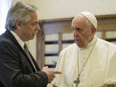 "¿En qué quedamos...?": La confusión entre Alberto Fernández y el Papa por el aborto legal