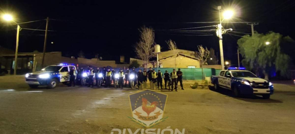 Mega operativo policial en Centenario. Fuente: (Policía de Neuquén)